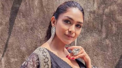 Mrunal Thakur 1