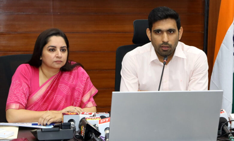 Dr Navjot Khosa and DC Nishant Kumar Yadav
