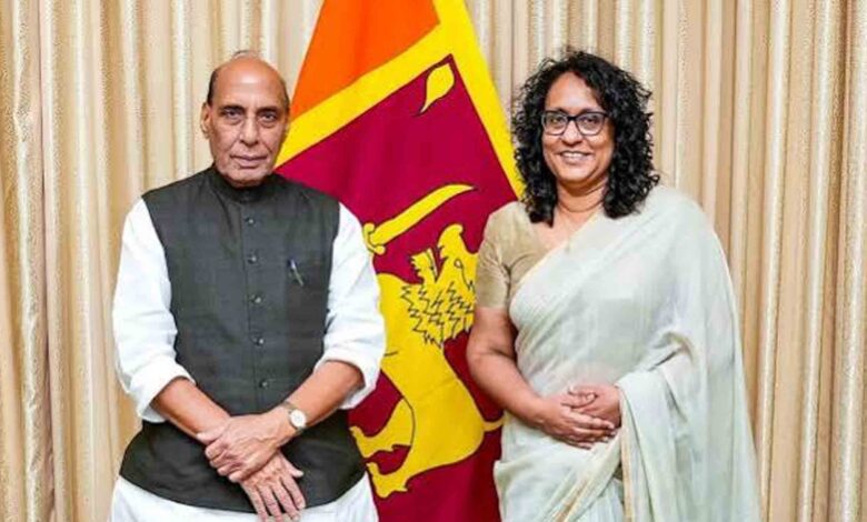 Defence Minister Meets Sri Lankan PM
